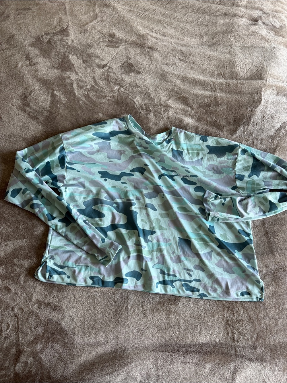 Columbia PFG Mint & Teal Camo Long Sleeve crop sun Shirt XL